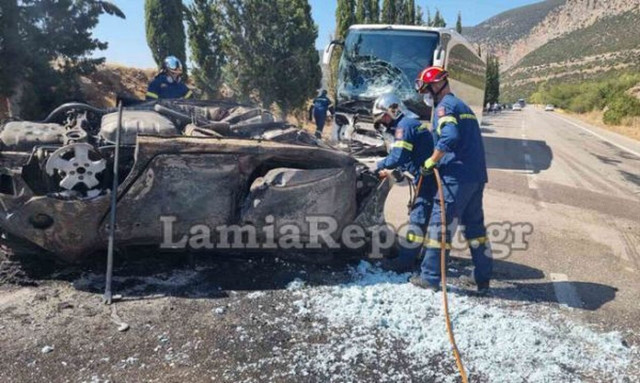 Φωκίδα: Σοκαριστικές εικόνες από το σημείο του τροχαίου δυστυχήματος – Απανθρακώθηκε γυναίκα