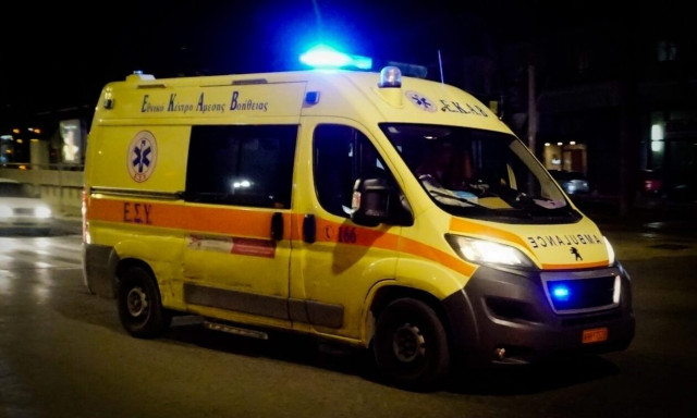 Τραγωδία στην παραλιακή - Αυτοκίνητο παρέσυρε και σκότωσε άτομο με αμαξίδιο