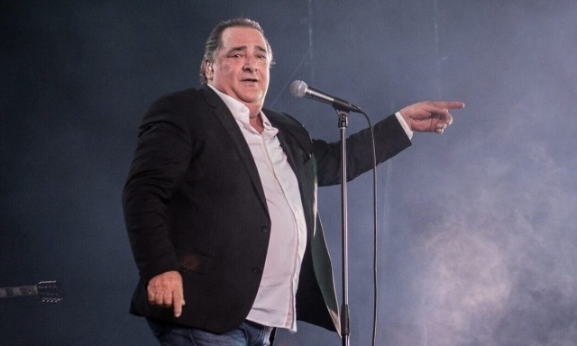 Στη Δίωξη Ηλεκτρονικού Εγκλήματος ο Βασίλης Καρράς - Διαφήμιζαν προϊόν αδυνατίσματος