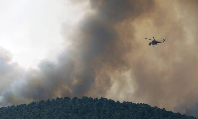Αλεξανδρούπολη: Τα μέτρα προφύλαξης από την εισπνοή καπνού που συστήνει ο ΕΟΔΥ