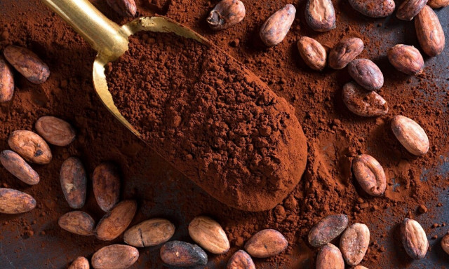 Σε επίπεδα-ρεκόρ οι τιμές του κακάο και της ζάχαρης