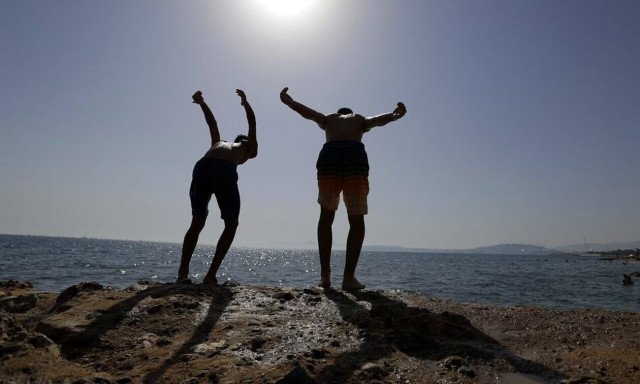 Καιρός: Θα πλησιάσει τους 39 βαθμούς ο υδράργυρος – Στα ύψη η θερμοκρασία όλη την εβδομάδα