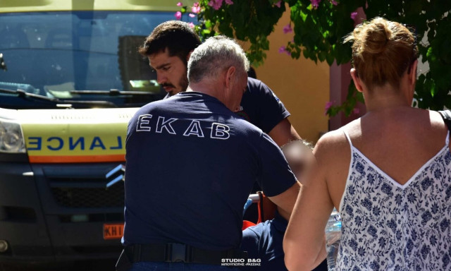 Απίστευτο ατύχημα στο Ναύπλιο: Κατσαρόλα έπεσε από τον 2ο όροφο σε κεφάλι περαστικού