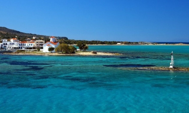 Ελαφόνησος: Το νησί που κερδίζει συνεχώς τους λάτρεις της φύσης