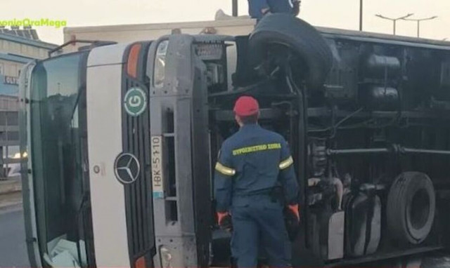 Κίνηση τώρα: Μποτιλιάρισμα στον Κηφισό λόγω ανατροπής νταλίκας