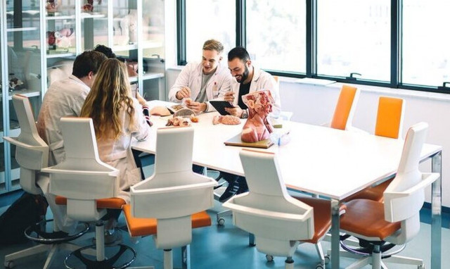 Οι γιατροί του αύριο εκπαιδεύονται στο Ευρωπαϊκό Πανεπιστήμιο Κύπρου