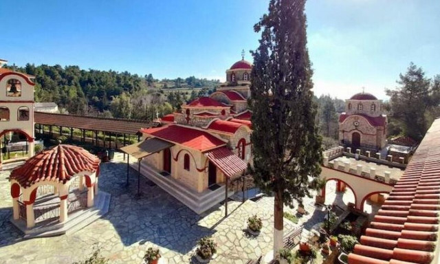 Τίμιο Ξύλο και Ιερά Λείψανα των Αγίων Κων/νου και Ελένης στην Παναγία Χρυσοπηγή