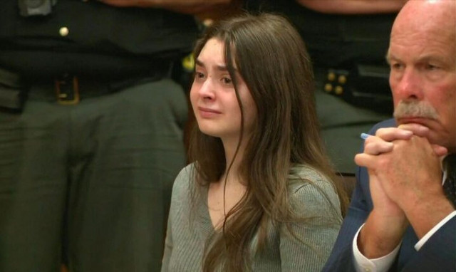 Οχάιο: 19χρονη σκότωσε το αγόρι της και έναν φίλο του ρίχνοντας το αμάξι της σε τοίχο