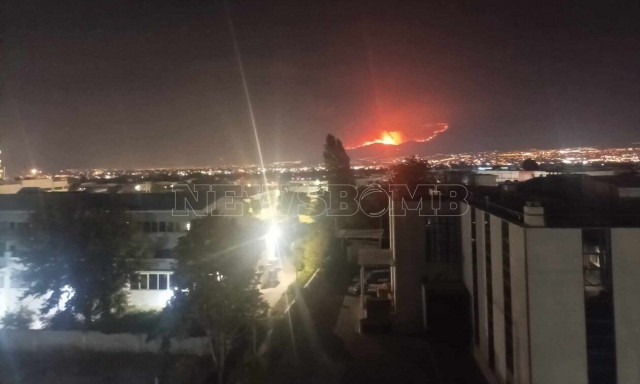 Φωτιά στην Πάρνηθα: Τιτάνια μάχη για να ανακοπεί το μέτωπο – Συγκλονιστικές εικόνες