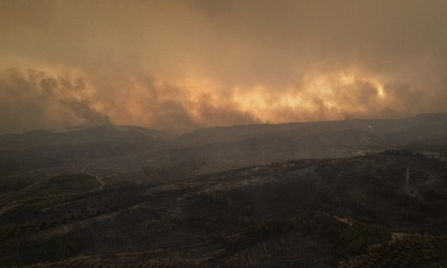 Καιρός: Εξασθενούν σταδιακά οι άνεμοι – Παραμένουν οι υψηλές θερμοκρασίες