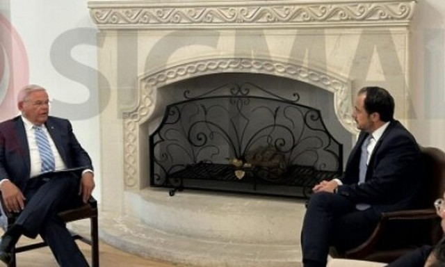 Κύπρος: Στο Προεδρικό ο Μενέντεζ - Συνάντηση με Χριστοδουλίδη