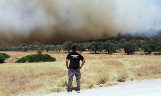Ελεύθεροι οι τρεις που προσήχθησαν για εμπρησμό - Παραμένει υπό κράτηση ο πρώην δικηγόρος