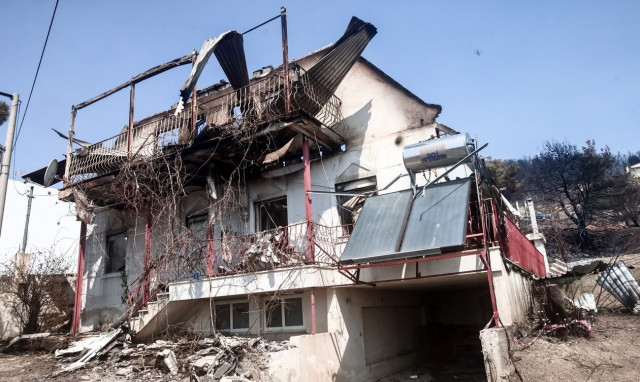 Φωτιά, σπίτια