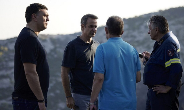 PM Mitsotakis visiting wildfire-afflicted areas at Mt. Parnitha