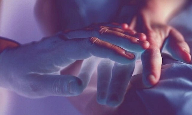 Αγκαλιασμένοι στη ζωή και στον θάνατο: Η αυτοκτονία δύο νέων επειδή δεν τους άφηναν να παντρευτούν