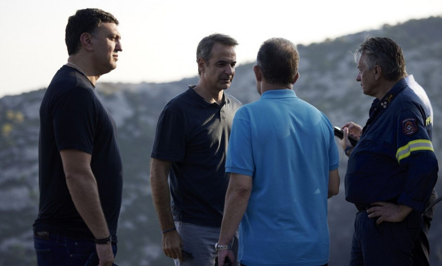 Κυριάκος Μητσοτάκης: Η αυτοψία στην Πάρνηθα - Τι είδε και ποιοι τον συνόδευσαν