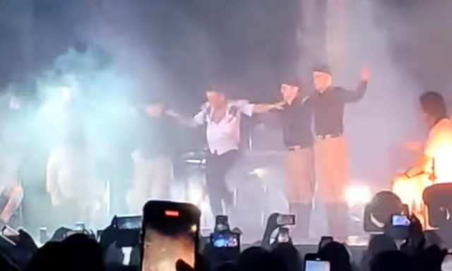 Γιώργος Μαζωνάκης: Χορεύει πεντοζάλι και κάνει χαμό στο Λασίθι