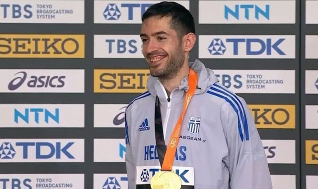 Ο Εθνικός Ύμνος για χάρη του τεράστιου Μίλτου Τεντόγλου