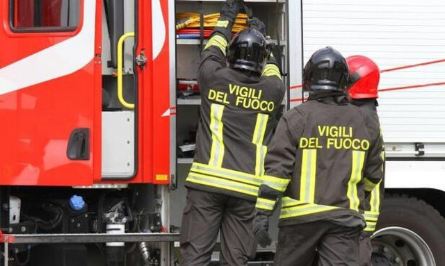 Ιταλία: Πυρκαγιές σε πολλά σημεία της Σικελίας, κλειστό παρέμεινε το αεροδρόμιο της πόλης Τράπανι