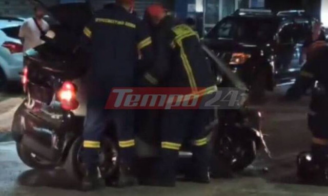 Σοβαρό τροχαίο στην Πάτρα: «Καρφώθηκε» με το ΙΧ σε μάντρα - Στο νοσοκομείο ο οδηγός