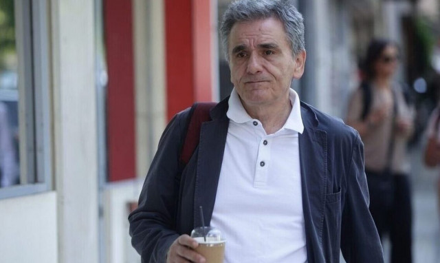 Τσακαλώτος: «Κατηγορηματικά απέναντι σε επιθέσεις κατά της ελευθερίας του Τύπου»