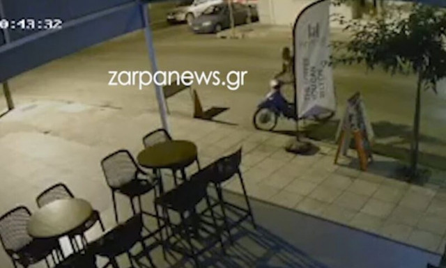 Χανιά: Έκλεψε το μηχανάκι διανομέα έξω από επιχείρηση – Βίντεο ντοκουμέντο