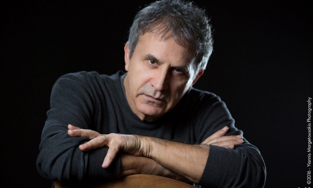 O Γιώργος Νταλάρας για μια συναυλία στο Θέατρο Άλσος