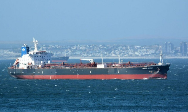 Ανώνυμοι ιδιοκτήτες δεξαμενόπλοιων μεταφέρουν ρωσικό αργό πετρέλαιο