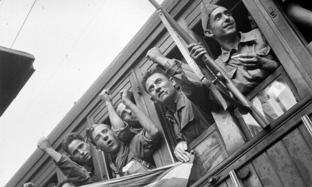 Οι κρυμμένες φωτογραφίες του φωτογράφου του Ισπανικού Εμφυλίου Antoni Campañà εκτίθενται στη Γαλλία