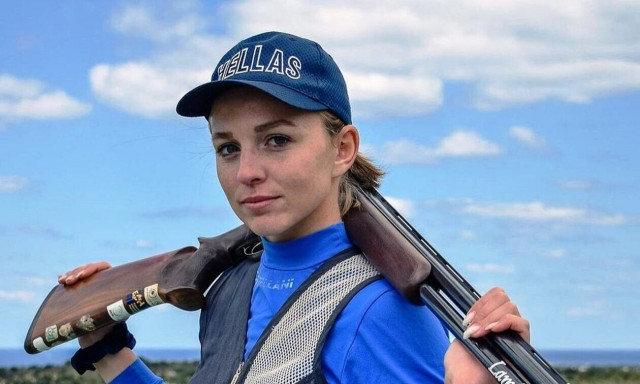 Εμμανουέλα Κατζουράκη: Η Παγκόσμια Πρωταθλήτρια Σκοποβολής στο Newsbomb.gr