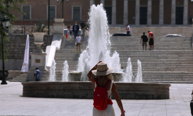Καιρός: Με τοπικές βροχές και μέχρι 36 βαθμούς η Θερμοκρασία – Η πρόγνωση μέχρι την Κυριακή