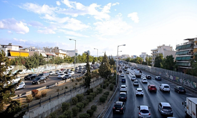 Κίνηση: Μεγάλες καθυστερήσεις στην κάθοδο του Κηφισού λόγω έργων