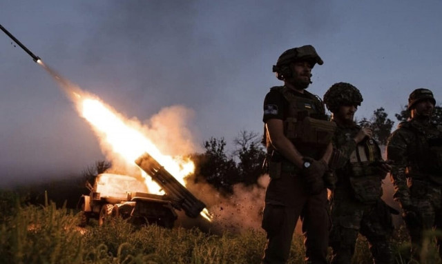 Ουκρανία: Ο Ζελένσκι ανακοίνωσε την επιτυχή δοκιμή ουκρανικού πύραυλου μεγάλου βεληνεκούς (video)