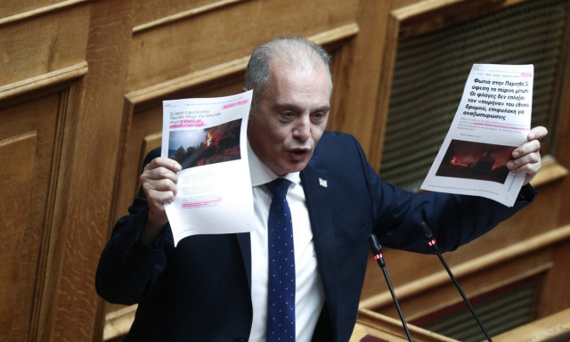 Επίθεση Βελόπουλου σε Μητσοτάκη: Ψεύτης, ψεκασμένος, άσχετος και πορφυρογέννητος