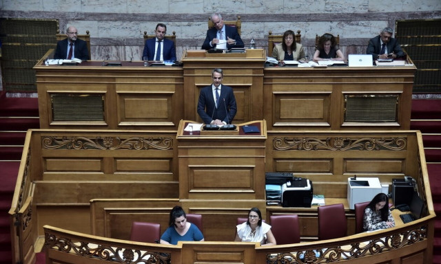 Στη Βουλή η πολιτική σύγκρουση για τις πυρκαγιές - Τι θα ανακοινώσει ο πρωθυπουργός