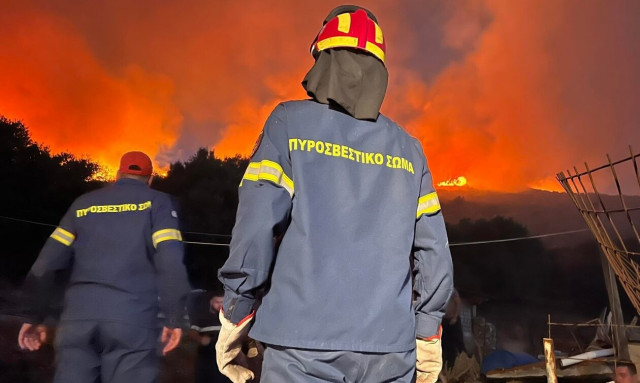 Έβρος: Εφιάλτης για 14η μέρα - Μεγάλη αντιπυρική ζώνη στη Δαδιά για να μην κινδυνέψουν οικισμοί