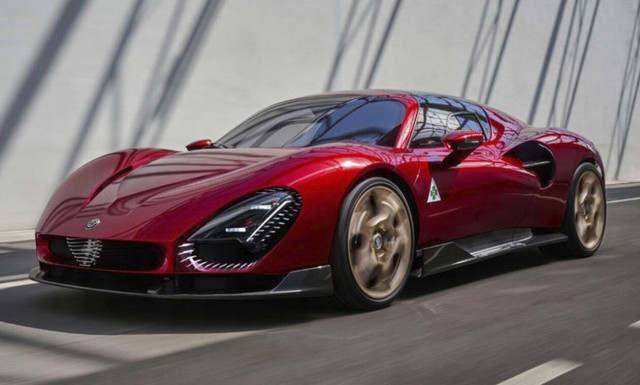 Alfa Romeo 33 Stradale: Η Ιταλίδα ντίβα για μόλις 33 τυχερούς