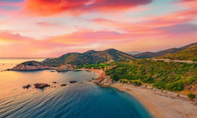 Κοινωνικός τουρισμός ΔΥΠΑ: Ενεργοποιήθηκαν περισσότερα από 51.000 voucher τον Αύγουστο