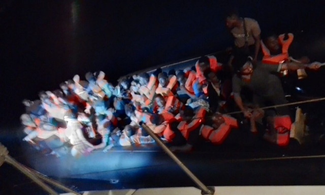 Σάμος: Επιχείρηση διάσωσης 47 μεταναστών κοντά στο ακρωτήριο Πράσσο