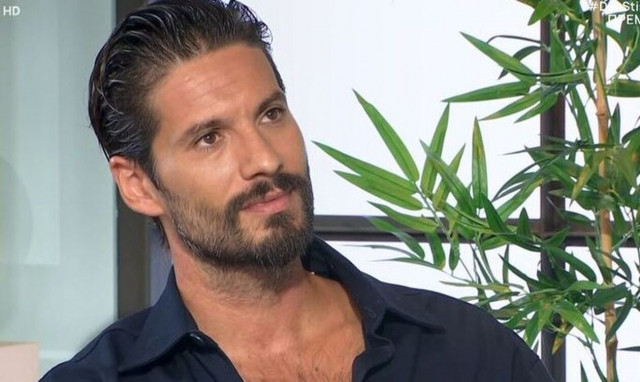 Γιώργος Καράβας: «Η γυναίκα μου χαίρεται όταν με φλερτάρουν»