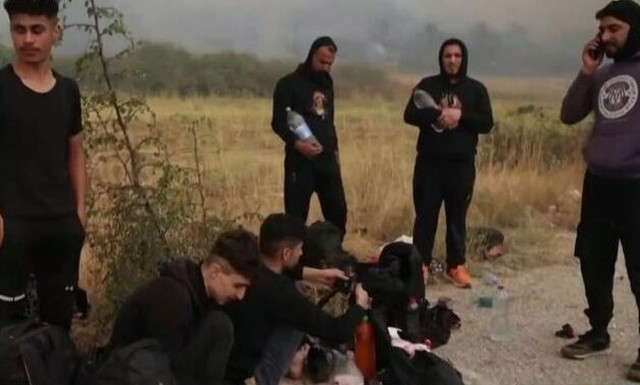 Φωτιά στον Έβρο: Απεγκλωβίστηκαν 25 μετανάστες από τη Δαδιά