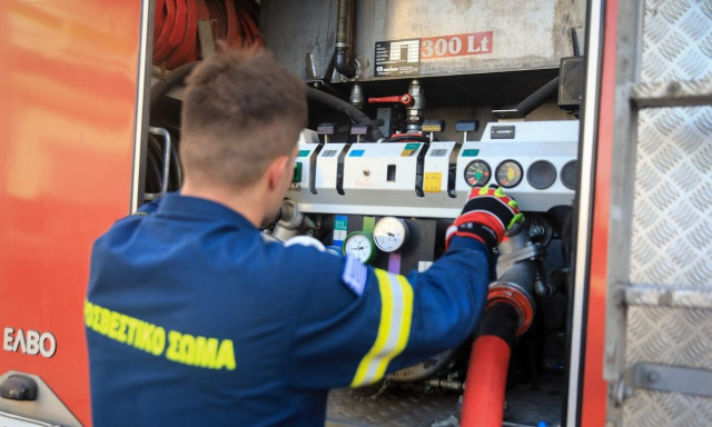 Φωτιά σε μονοκατοικία στο Μοσχάτο