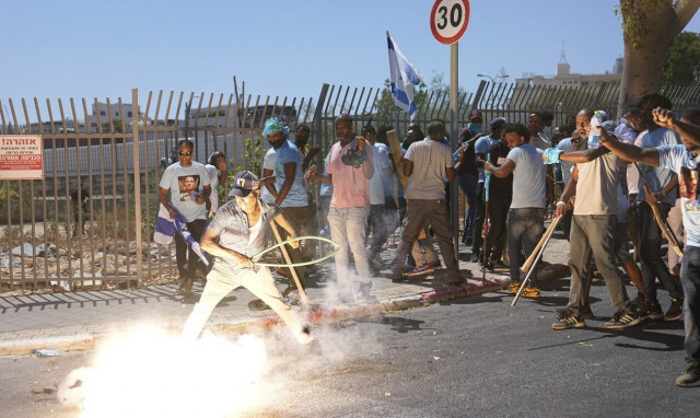Ισραήλ: Πάνω από 100 τραυματίες σε συγκρούσεις της αστυνομίας με μετανάστες από την Ερυθραία