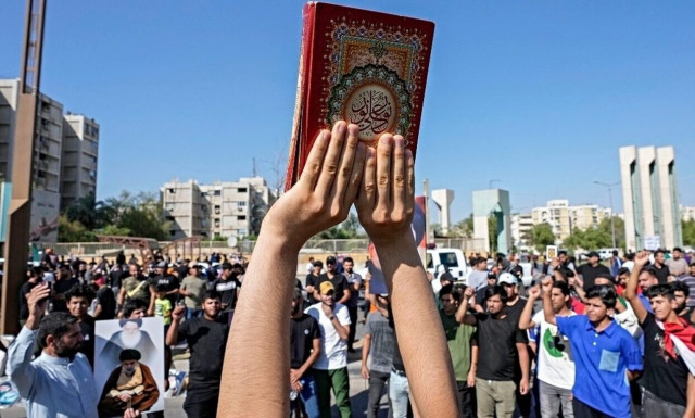 Σουηδία: Βίαια επεισόδια στο Μάλμε για το κάψιμο του Κορανίου