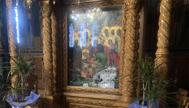Αλεξάνδρεια: Ιερόσυλοι διέρρηξαν το Ναό της Παναγίας - Έκλεψαν τάματα από την Εικόνα της Μεγαλόχαρης