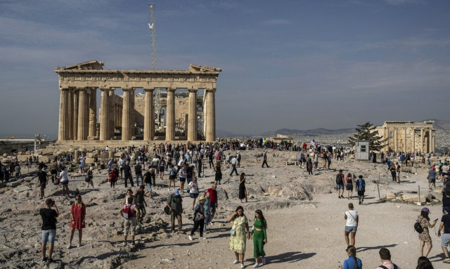 ΥΠΠΟ: Ξεκινάει η εφαρμογή του προγράμματος Ζωνών Επισκεψιμότητας στην Ακρόπολη