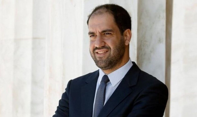 Γιάννης Κεφαλογιάννης: Ανέβηκε τα σκαλιά της εκκλησίας ο υφυπουργός Εθνικής Άμυνας