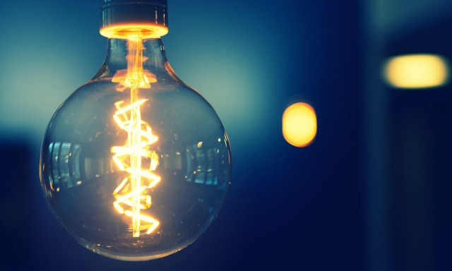 Ηλεκτρικό ρεύμα: Πώς διαμορφώνονται τα τιμολόγια Σεπτεμβρίου με τις επιδοτήσεις