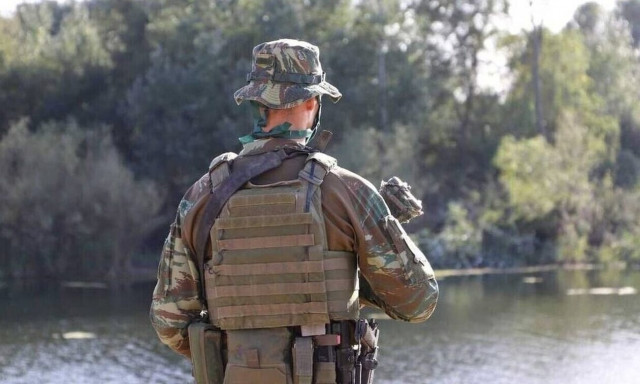 Συνοριοφύλακας αυτοπυροβολήθηκε με το υπηρεσιακό του όπλο - Νοσηλεύεται σε κρίσιμη κατάσταση