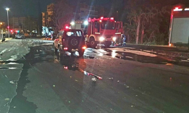 Επεισόδια έξω από τη φοιτητική εστία στα Ιλίσια - Φωτιές, πετροπόλεμος και βομβίδες κρότου-λάμψης